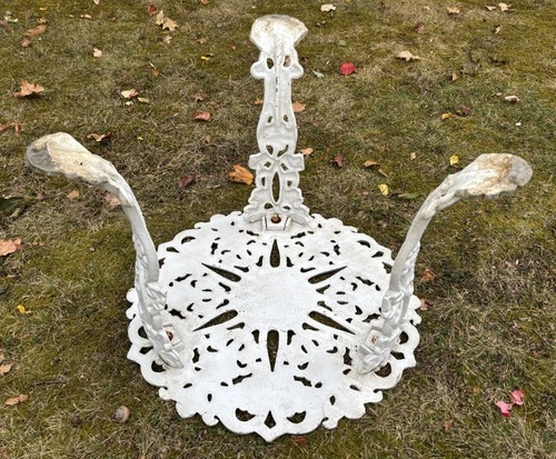 Mesa de patio de aluminio fundido victoriana vintage hoja de uvas soporte de jardín - Imagen 8 de 10