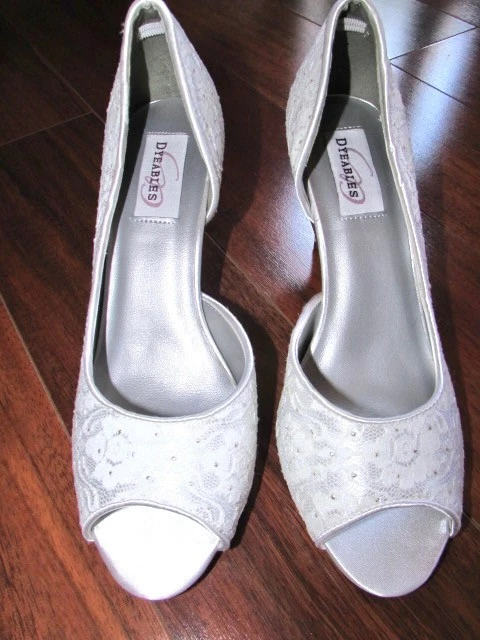 DYEABLES ~ New! 9 ~ White Lace & Pearl SOPHIE Embellished Bridal Wedding Shoes - Image 4 of 4