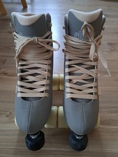 Rollschuhe CHAYA