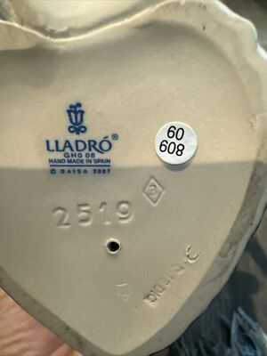 LLADRO ペンギンの愛　親子 “ Penguin love ” ＊廃盤 Lladro 'Penguin Love' 01012519 Figurine | eBay