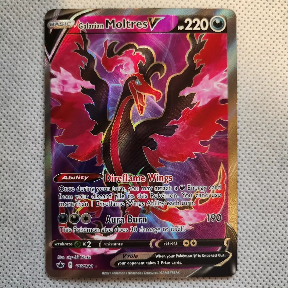 Galarian Moltres V - Chilling Reign Pokémon card 176/198