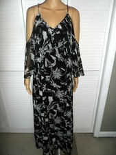 SALE Beautiful White House Black Market size 6 black floral maxi dress women NWT