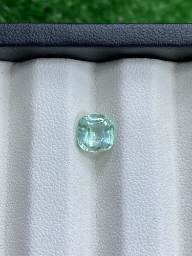 Grüner natürlicher Turmalin lose Edelstein, 1,65 ct-Quadratschliff Afghanistan - Bild 1 von 6