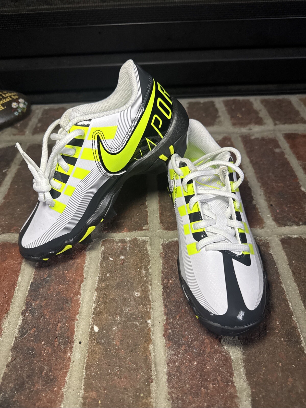 Nike Vapor Edge Shark Football /  Baseball Cleats Volt Black  1Y.  5DQ5111-715