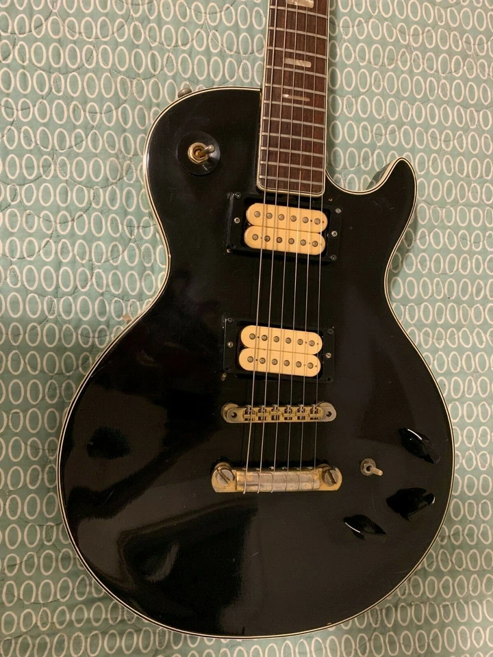 Vintage Univox Electric Guitar, Rare Single Cut Les Paul Copy circa 1975  - Image 3 of 4