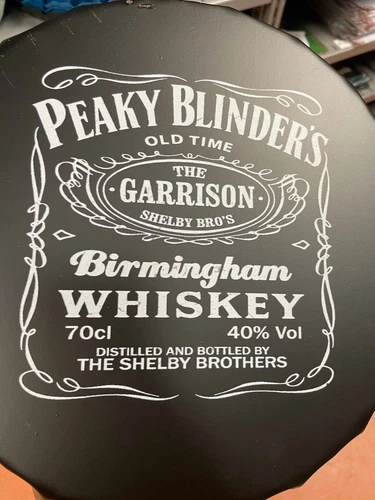 PEAKY BLINDERS BOUTEILLE DESSUS PANNEAU MURAL 30 cm HOMME GROTTE ENDOMMAGÉ VOIR PHOTOS