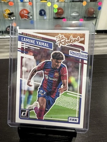2023-24 Panini Donruss Soccer Lamine Yamal The Rookies Canvas #25