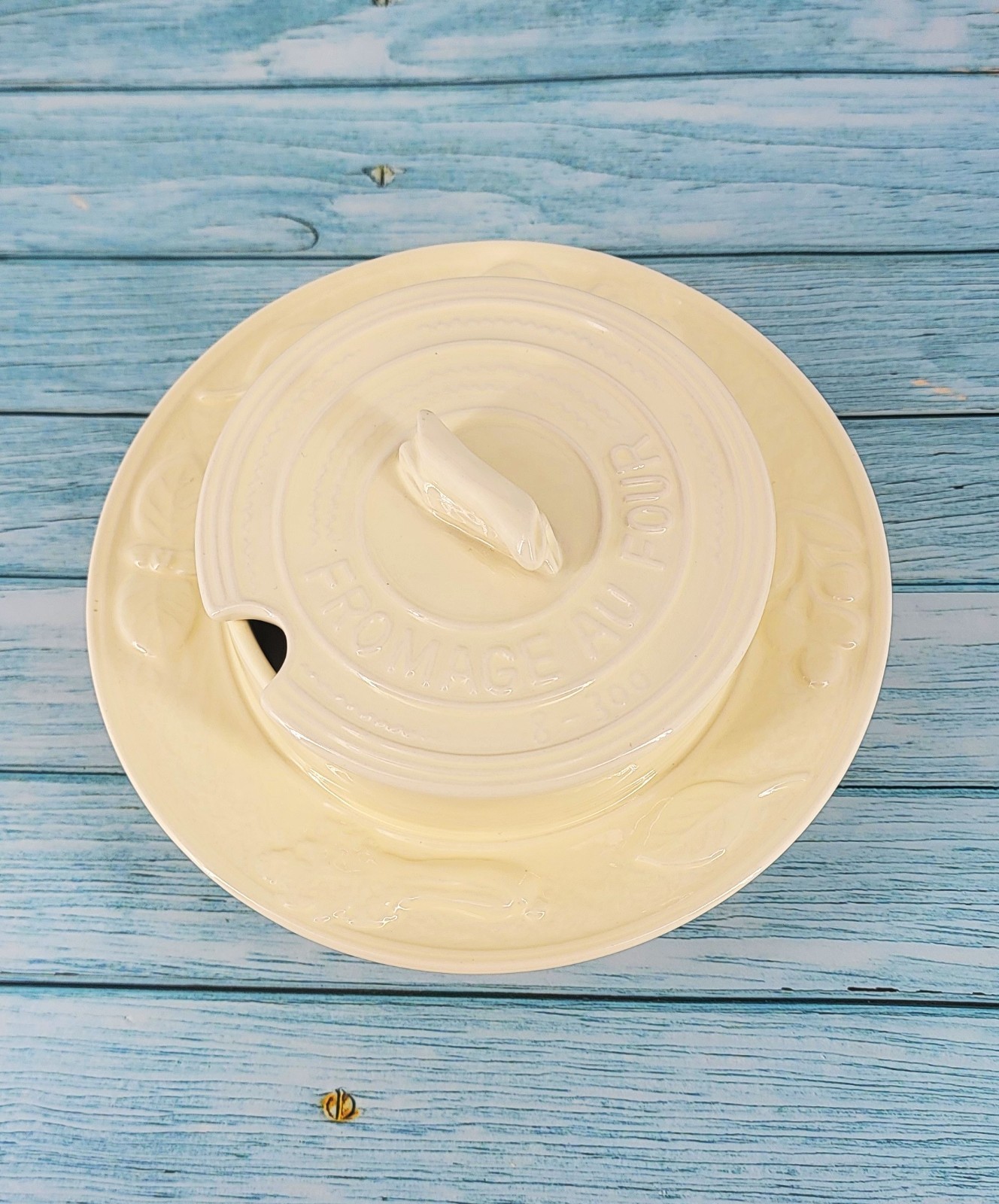 Horno de cerámica con plato de queso Brie cubierto Au Four French Fromage de la década de 1990 aceite y vinagre