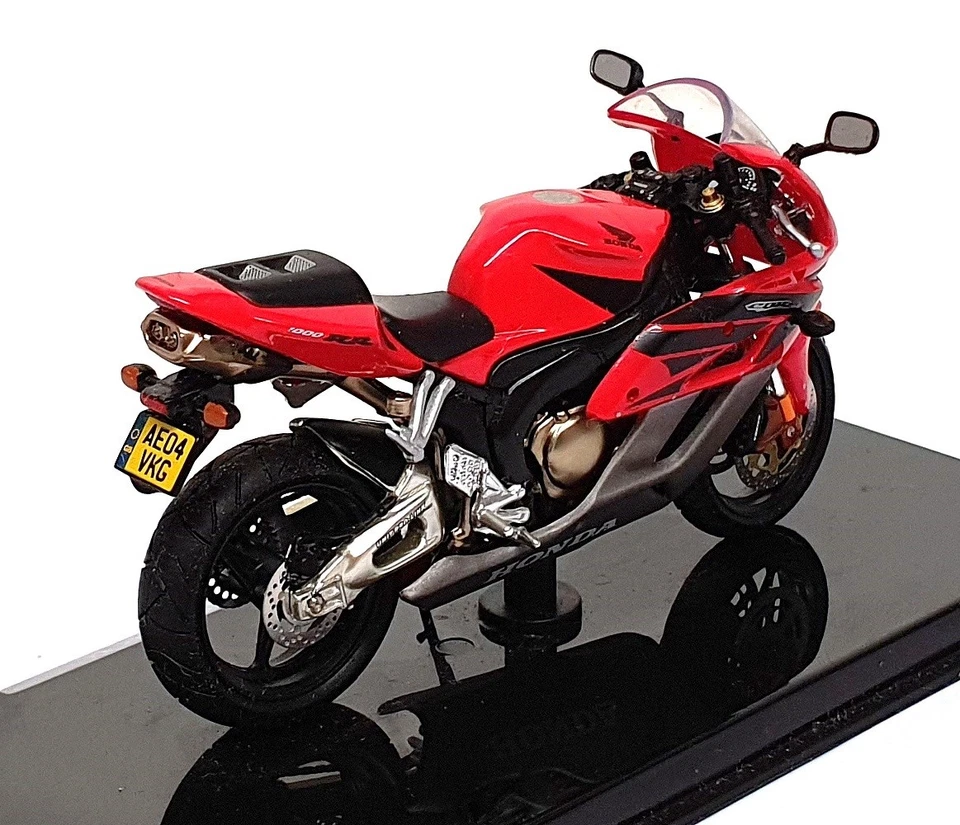 Atlas Editions 1/24 Scale 4 110 101 - Honda Fireblade CBR1000RR - Red - Image 2 of 4