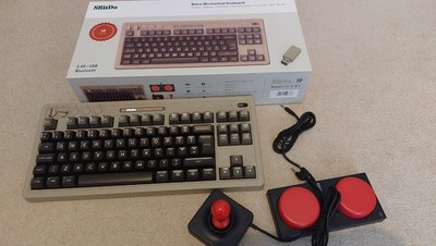 8Bitdo Retro Mechanical Keyboard (C64 Edition)