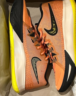 Nike Kyrie Flytrap 6 Orange Yellow Athletic Shoes Men's Size 8.5 DM1125-800 NEW