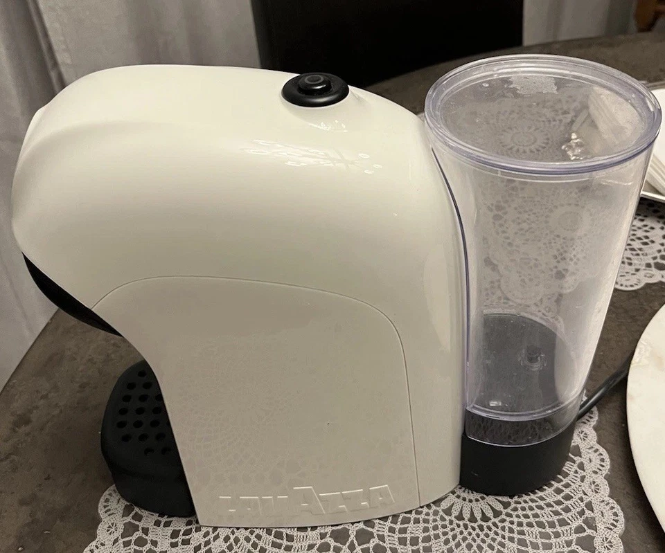 Macchina da caffè Lavazza a Modo Mio Piccola (Crema/Bianco) per ricambi - Immagine 3 di 4