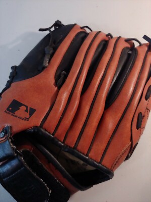 Wilson Signature Barry Bonds 11