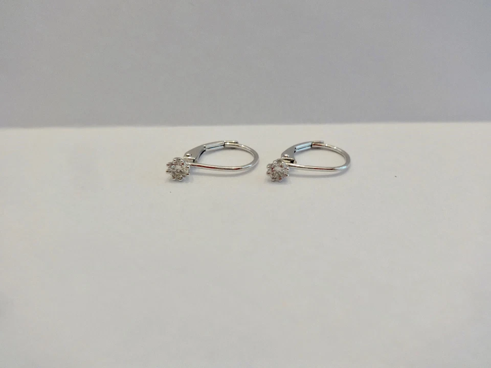 "Sonderangebot" Ohrhänger mit  2 Brillanten 0,26 Carat 750 er Weißgold. - Bild 2 von 4