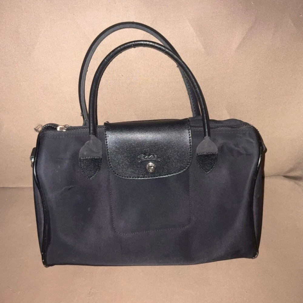 LongChamp Le Pliage Neo Top Handle Bag M Black 