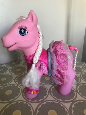 sing and dance pinkie pie