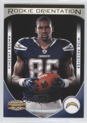 2011 Panini Gridiron Gear Rookie Orientation Gold 79/100 Vincent Brown #12 0t7