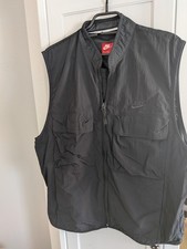 Nike Herren Bomberjacke Weste Nylon Schwarz G...