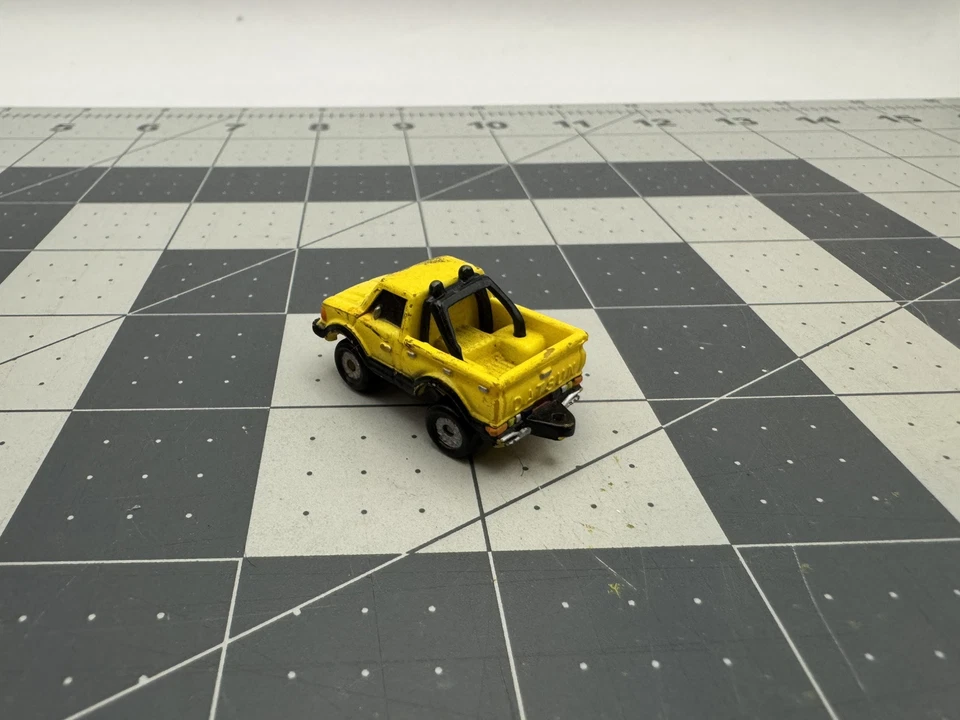 De colección 1986 Galoob Micro Machines Datsun Off Road Pickup Die Variation 2 Amarillo Foto 2 de 4