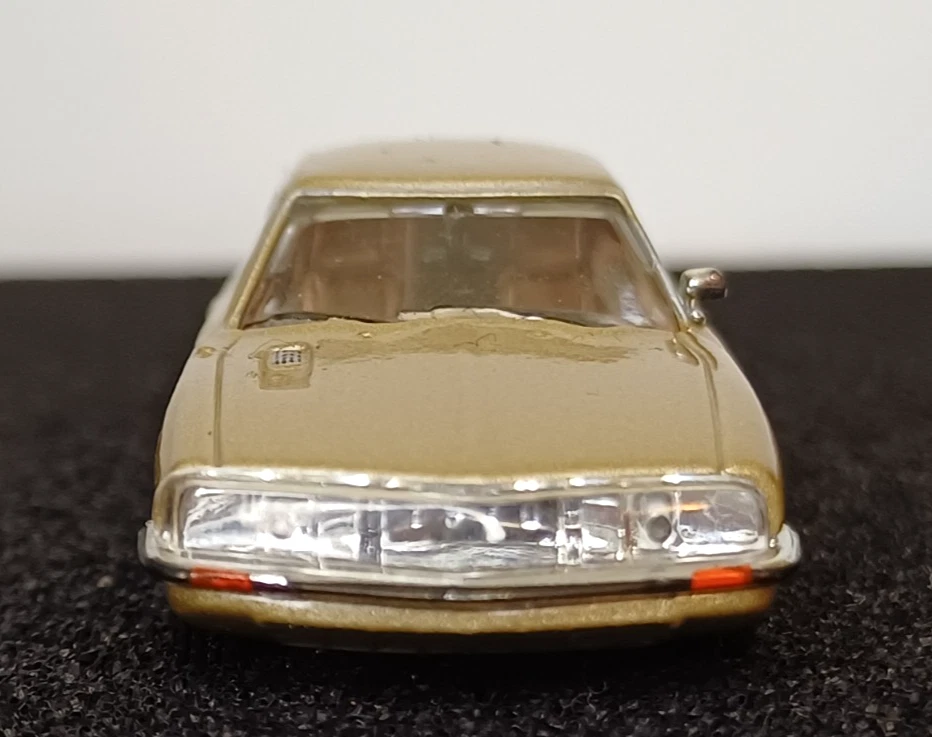 UNIVERSAL HOBBIES HO Citroën SM 1970 1/87 1:87 - Photo 4/4