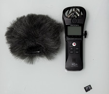 Zoom H1n 2-Input 2-Track PCM Portable Handy Digital Audio Recorder Mic Black