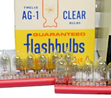 VINTAGE GE  AG-1 FLASHBULBS  (12 BULBS)