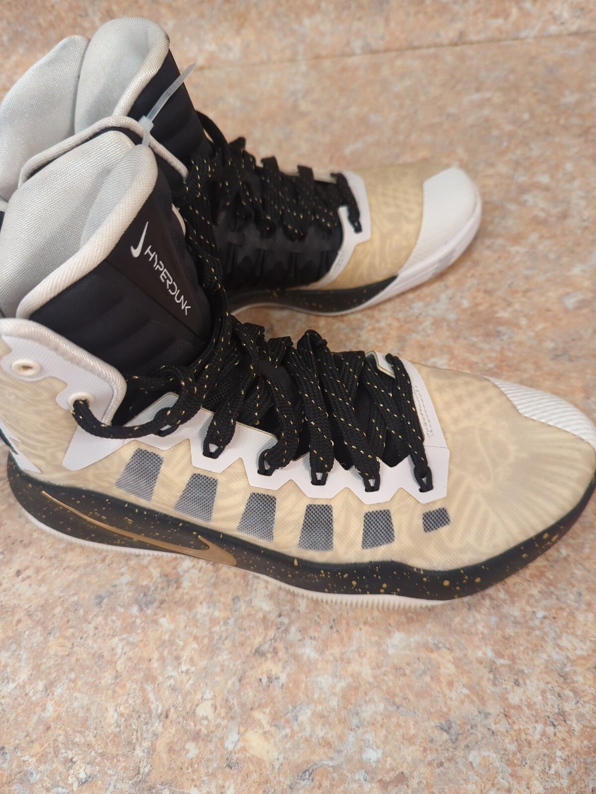 nike hyperdunk - image 4