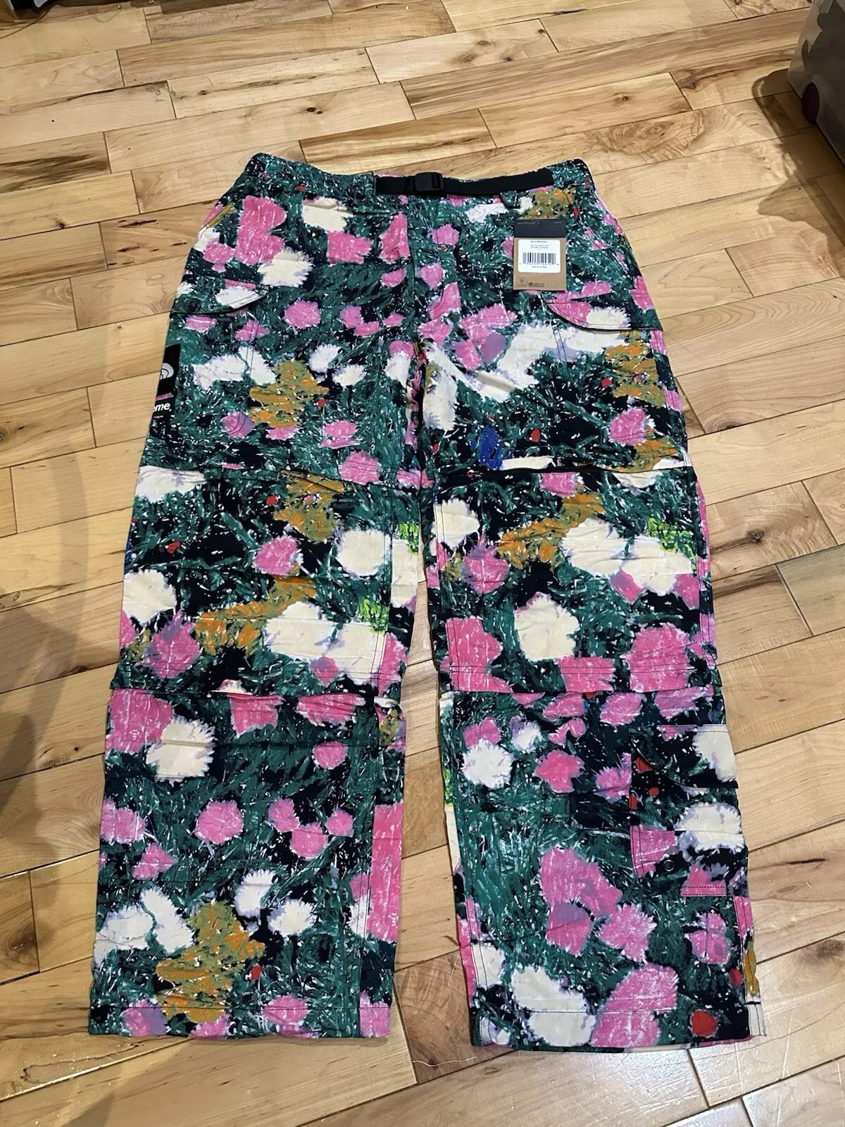 Pantalon ceinturé Supreme x The North Face Floral Convertible Zip Off Trek Large SS22