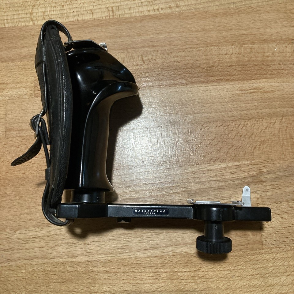 Hasselblad Flash Gun Bracket Left Hand Grip for 500 Series Cameras