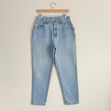 Vintage 90s Lee high waisted classic wash jeans - 28" Waist