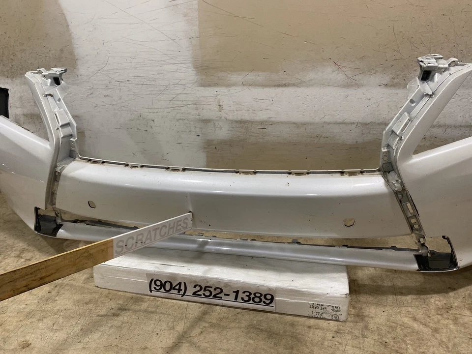 OEM 2013-2015 LExus RX350/RX450H con orificios de sensor, sin arandelas cubierta de parachoques delantero Foto 4 de 4