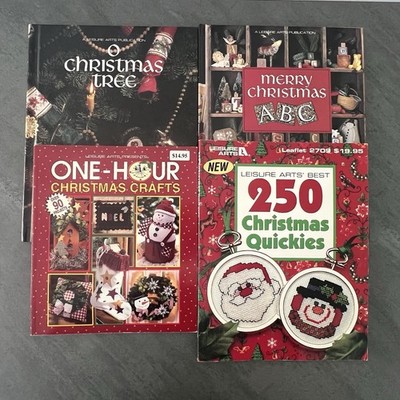 Leisure Arts Christmas Holiday Cross Stitch & Quick Craft Books - Lot Of Four