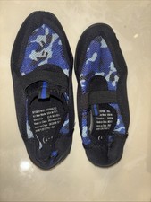 Youth 13-1 Size Black And Blue Swim shoes Unbranded