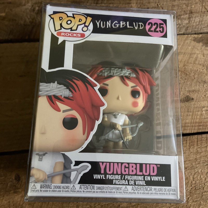 Funko Pop Vinyl - Yungblud #225 (Rocks) with Protector EXCELLENT  