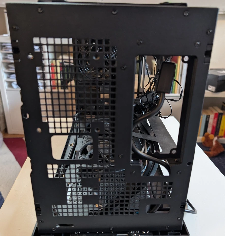Sharkoon REBEL C20 ITX, Tower-Gehäuse, schwarz - Bild 4 von 4