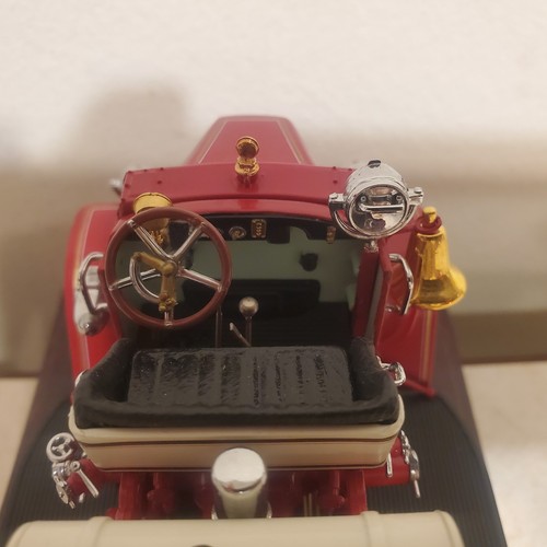The 1926 Mack AC Rotary Pumper Fire Truck No Box (with Stand, A Bit Dusty) - Picture 5 of 12