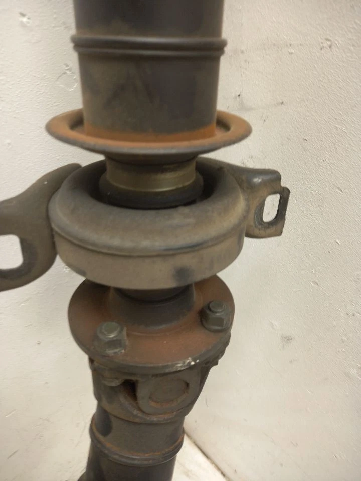 01-05 LEXUS IS300 3.0L REAR DRIVE SHAFT AUTOMATIC TRANSMISSION Foto 4 de 4