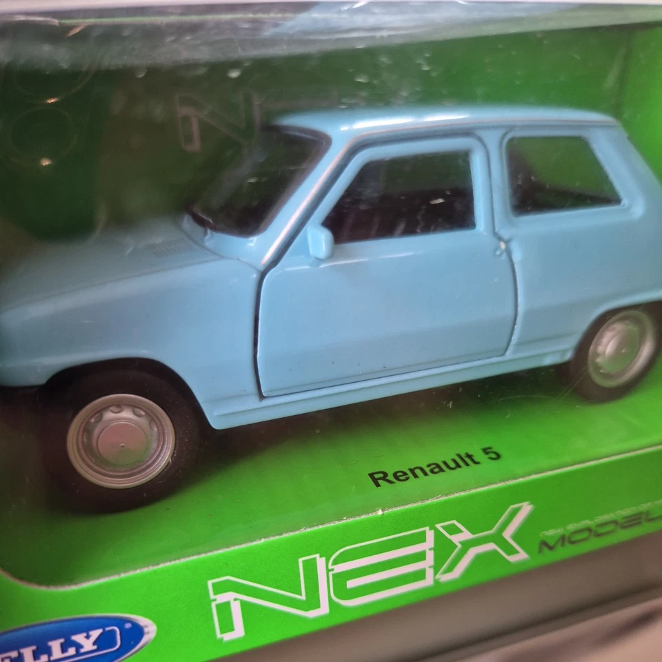 Renault 5 Diecast Metal Model Car 1/34 - New In Box by Welly Dromader - Image 2 of 4
