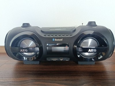 AEG Boombox Bluetooth schwarz mit FM-Radio, USB/SD/AUX, LED-Beleuchtung