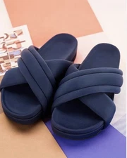 Commbi The Huggy Slide In Navy Blue- Women’s 9- Brand New!! $165 MSRP