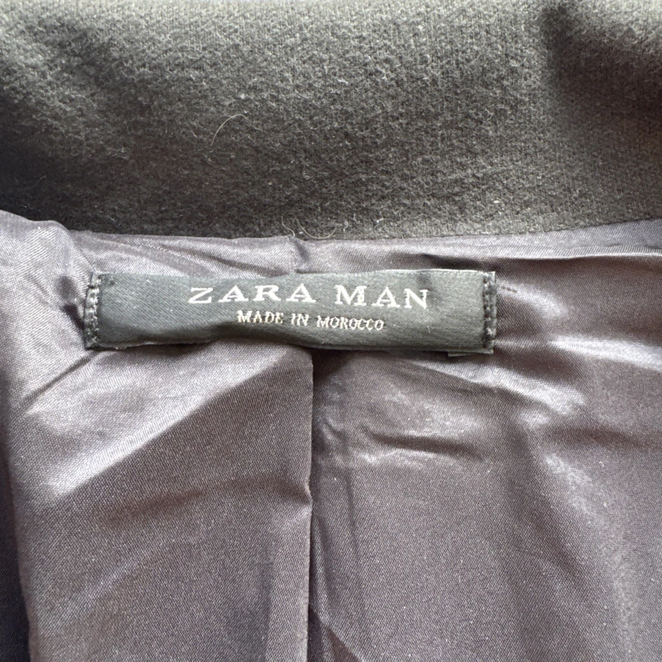 Abrigo de hombre Zara grande. Verde oscuro Foto 2 de 4