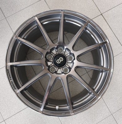 Einzelstück Enkei Wakasa 8x18 LK 5x112 ET45 Silber Aussteller RIEGER