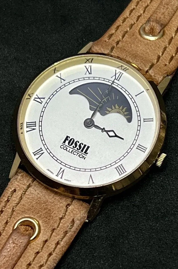 Fossil moon phase hot sale watch