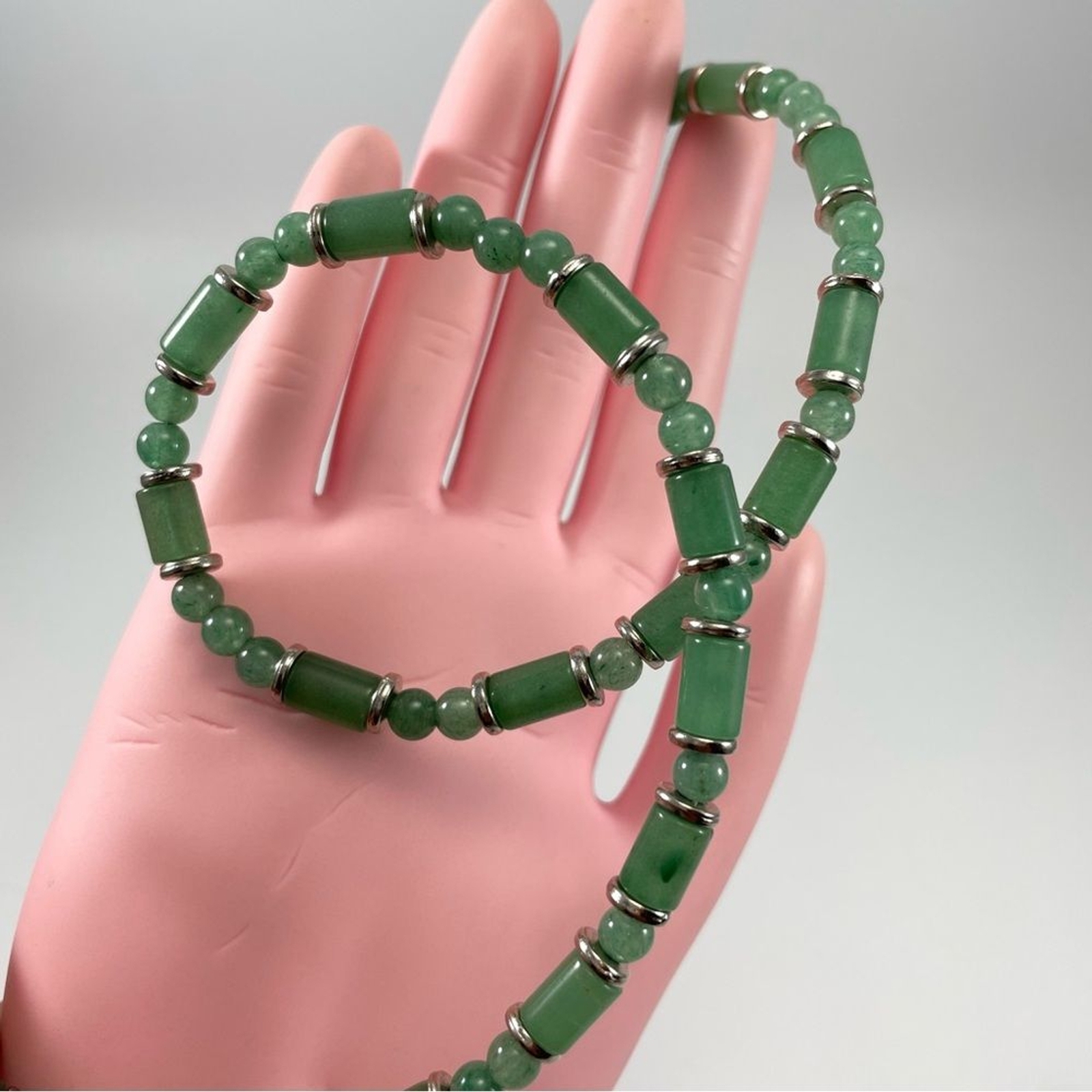 Beautiful Unsigned Silver Tone Memory Wire Aventu… - image 4