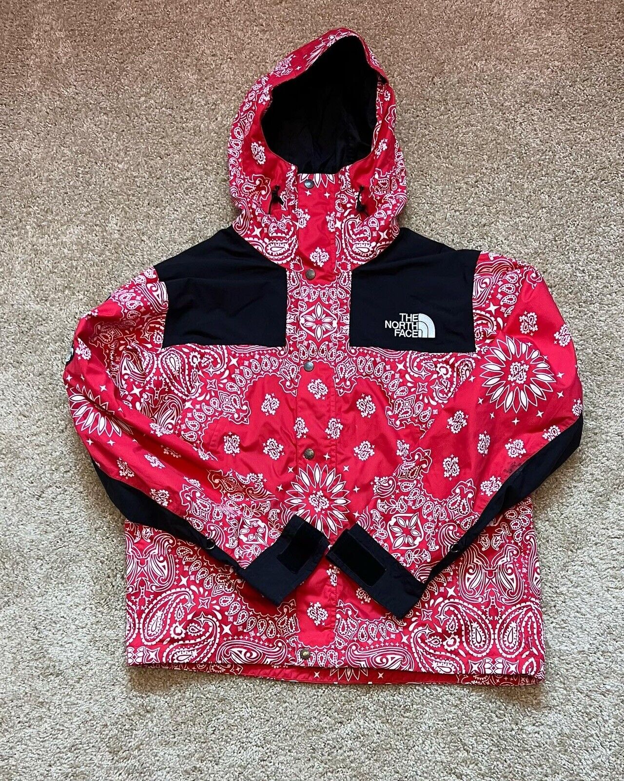 Supreme 2014 The North Face Bandana Mountain Jacket Red Size Large