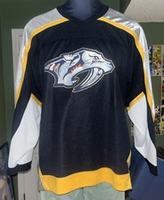 Nashville Predators Men&rsquo;s Jersey XL; Made In Canada; CCM Air Knit