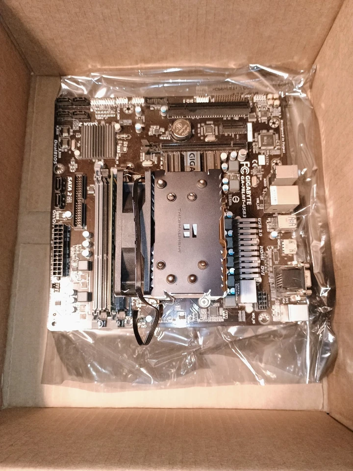 8-ядерный процессор Gigabyte GA-78LMT-USB3 и FX 8300 и графический процессор RX580 8 ГБ - Изображение 2 из 4