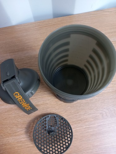 Grenade Shaker Bottle & Removable Storage Compartment - 20oz - Never Used - Picture 5 of 10