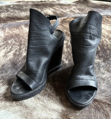 Balenciaga Glove Espadrille Leather Wedge Sandals - Black