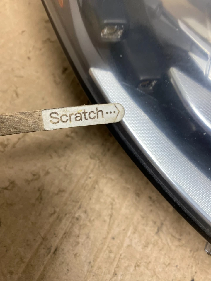 2013 - 2017 Volkswagen CC Right Passenger Side Headlight Xenon HID Oem Q2779 DW - Image 4 of 4